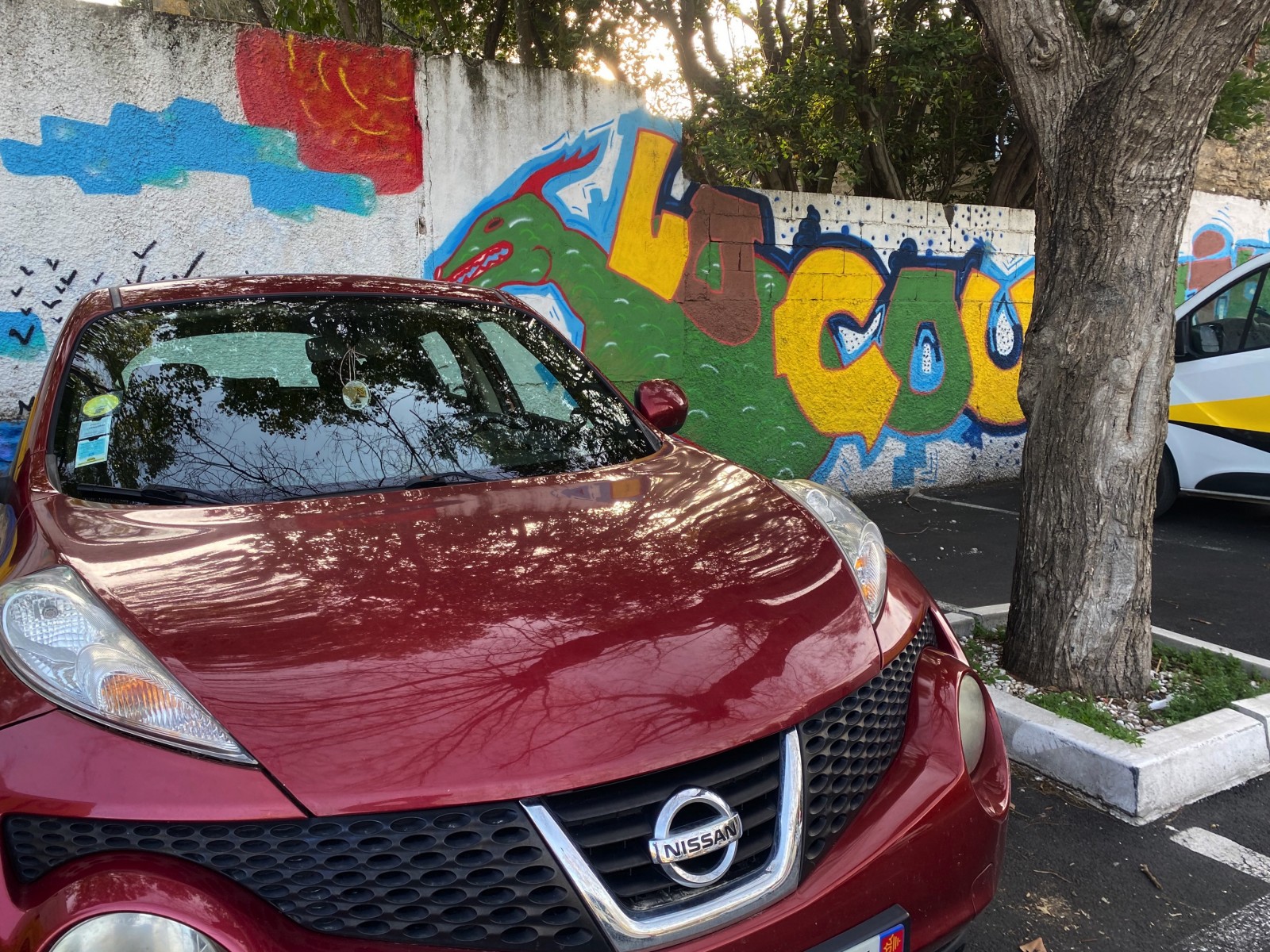 remplacement de pare brise sur un Nissan juke à st jean de vedas Herault 